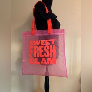 NORDSTROM Beauty Sweet Fresh Glam neon pink Mesh tote bag LNWOT ++